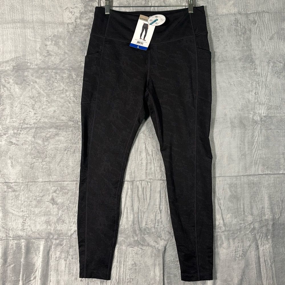 NWT New Mondetta Brushed Jacquard Legging Black Camo Size Large
